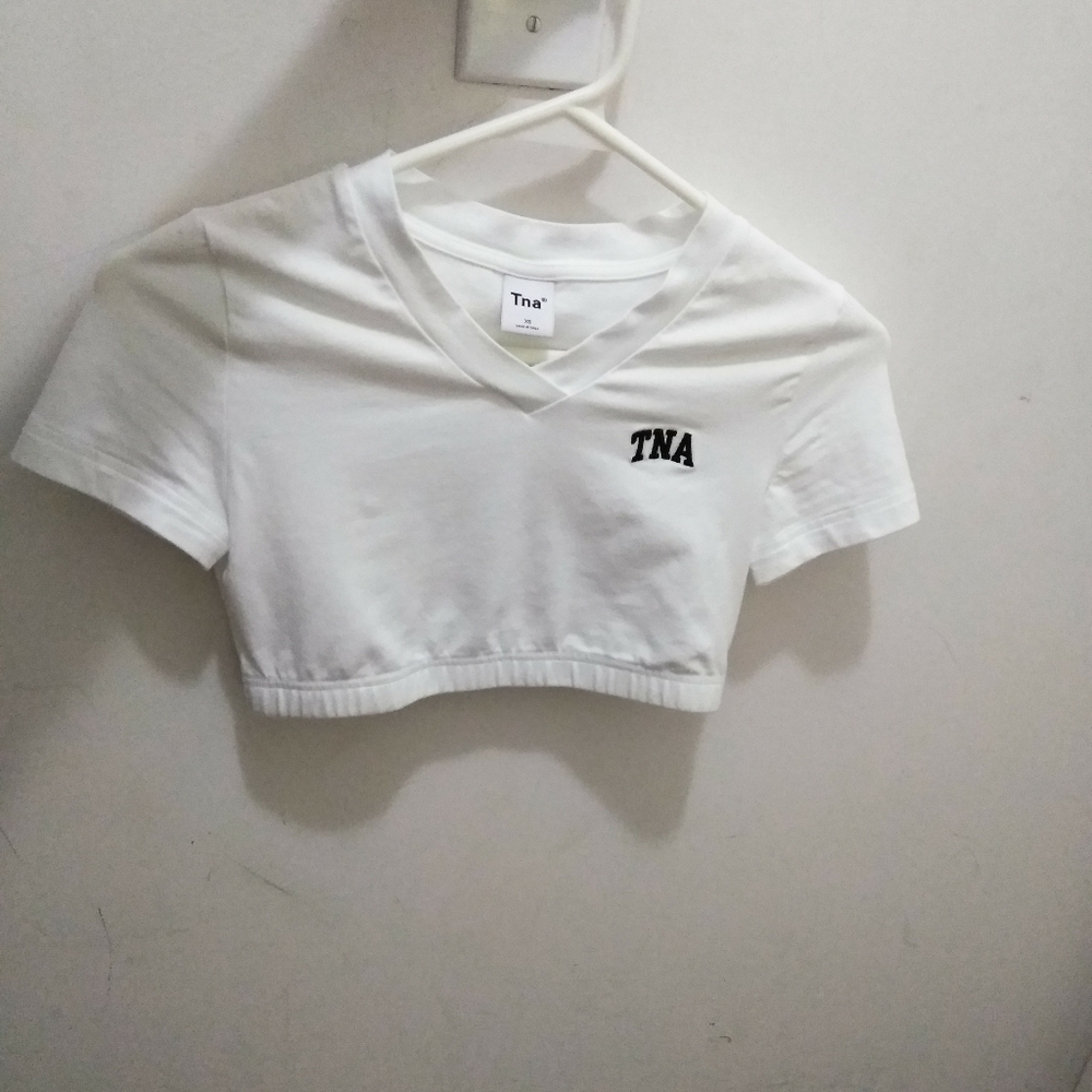 Aritzia TNA white cropped shirt